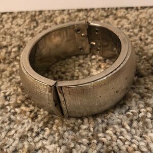 Silver Textured Bracelet costume, fashion jewelry, old or vintage